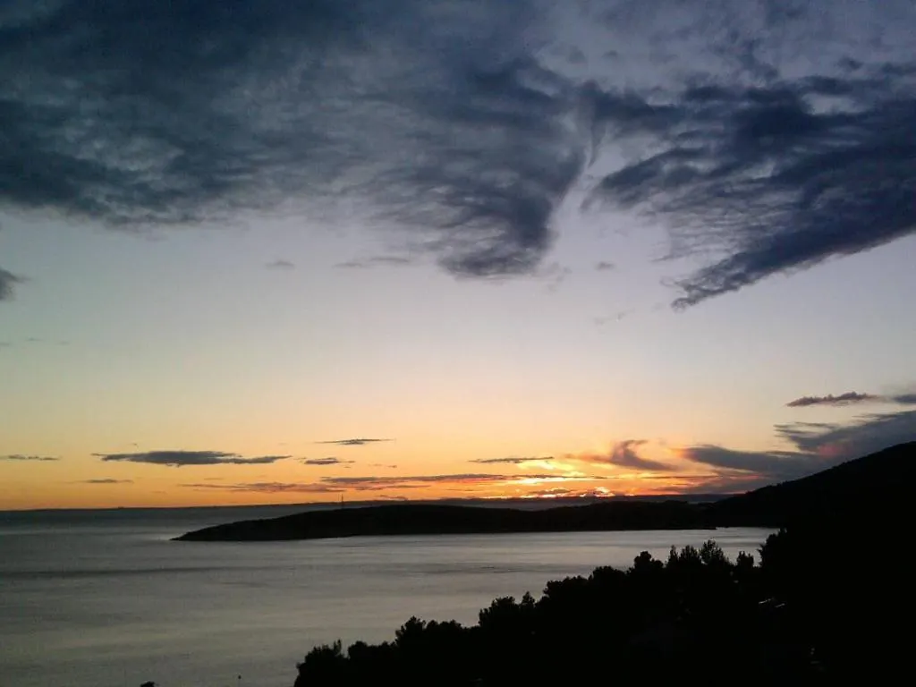 Sunset Zaglav Apartment Martinscica  Croatia